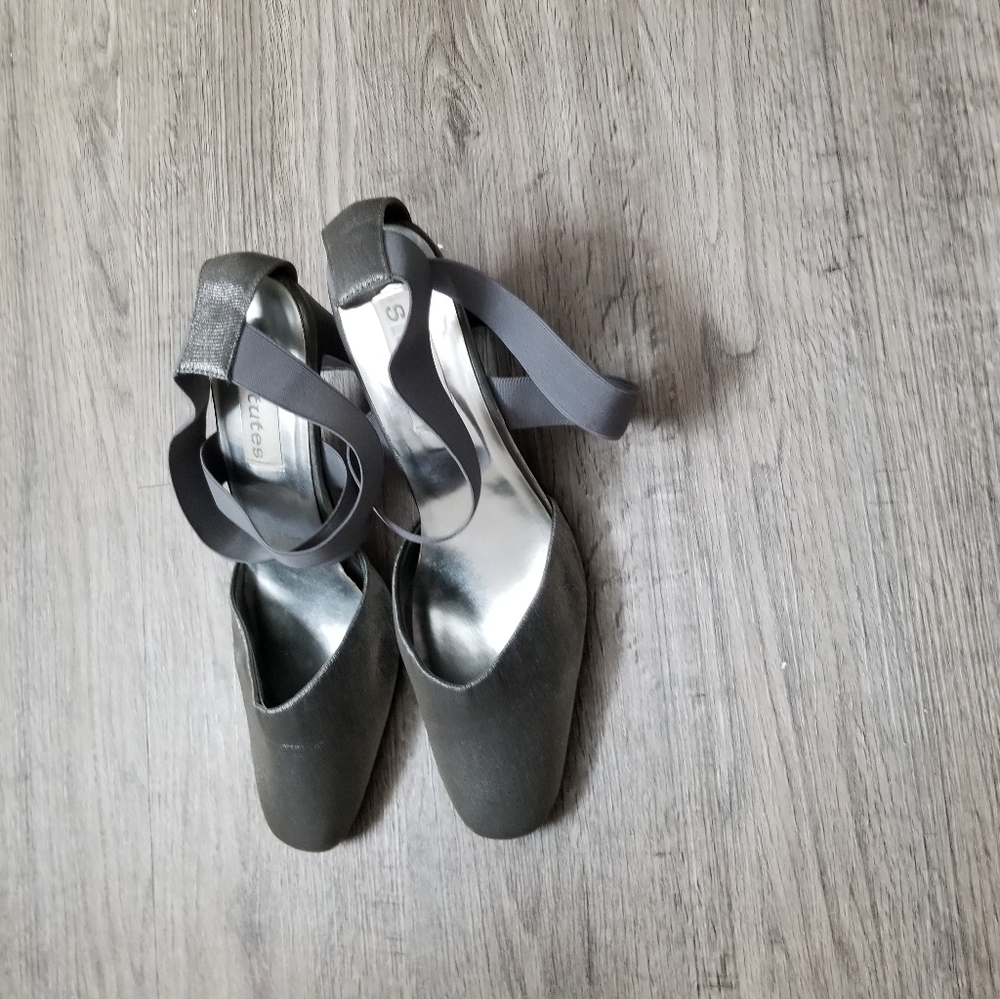 SHOE'S - Picture 7 of 8